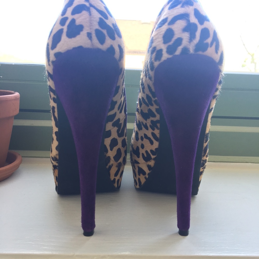 Bebe Cheetah (Leopard) Print Platforms - image 3